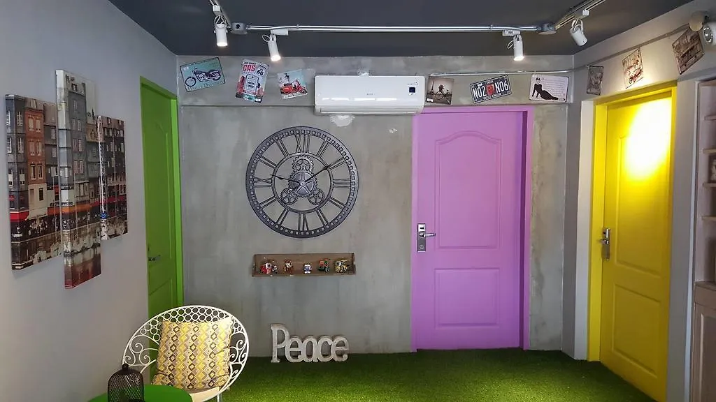 Bgc Boutique Hostel And Dorm Makati City Philippines